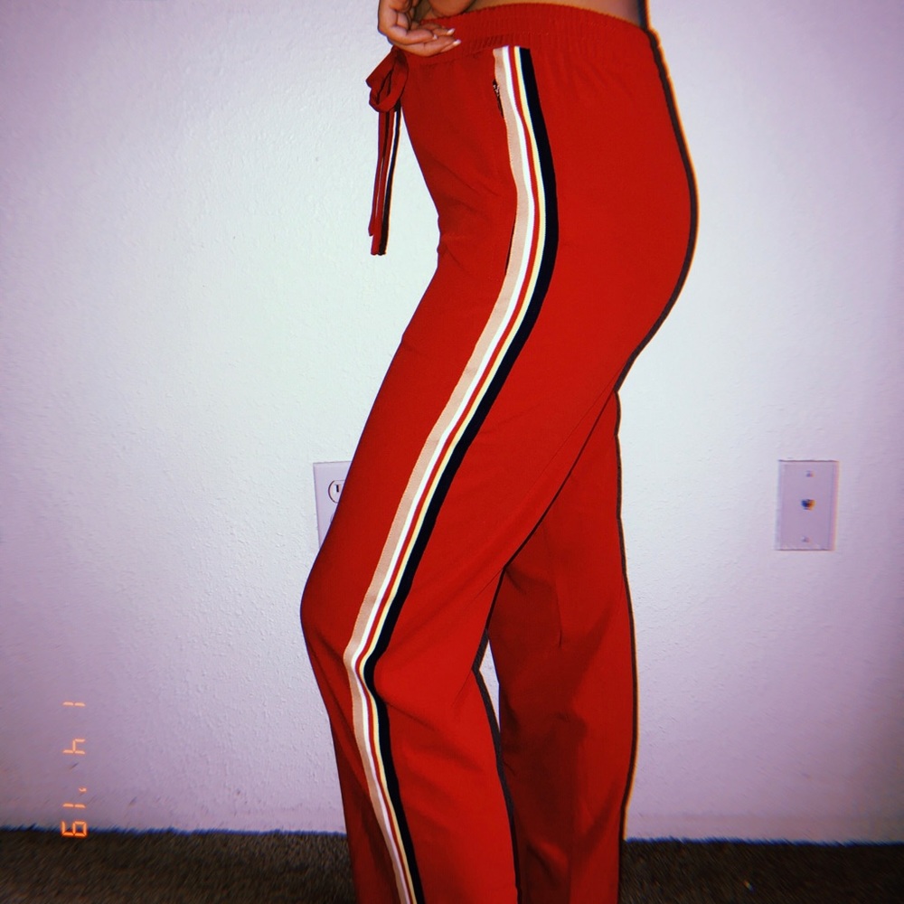 Side-striped trim pants